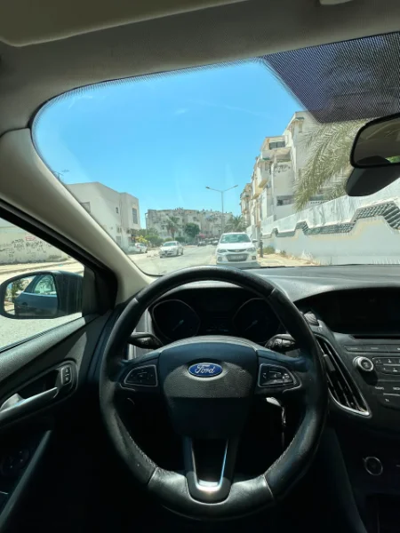 Ford FOCUS - Photo 2