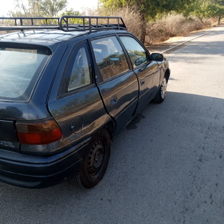 Opel Astra - Photo 9