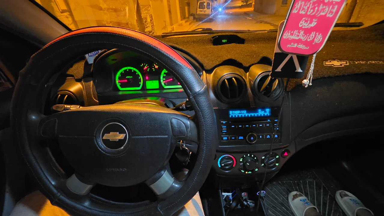 Chevrolet AVEO - Photo 8