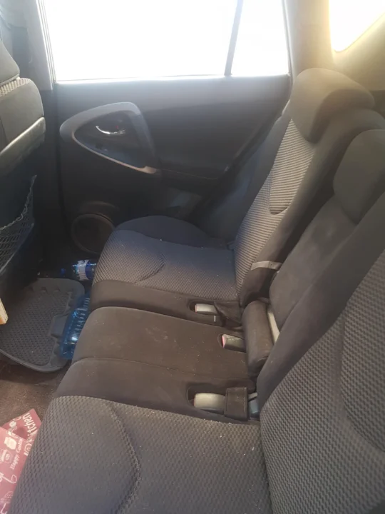 Toyota RAV4 - Photo 8