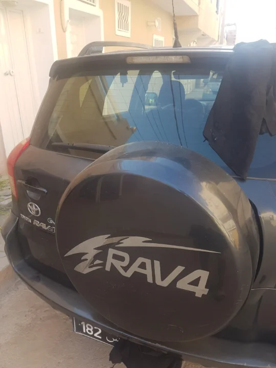 Toyota RAV4 - Photo 5