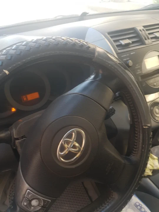 Toyota RAV4 - Photo 2