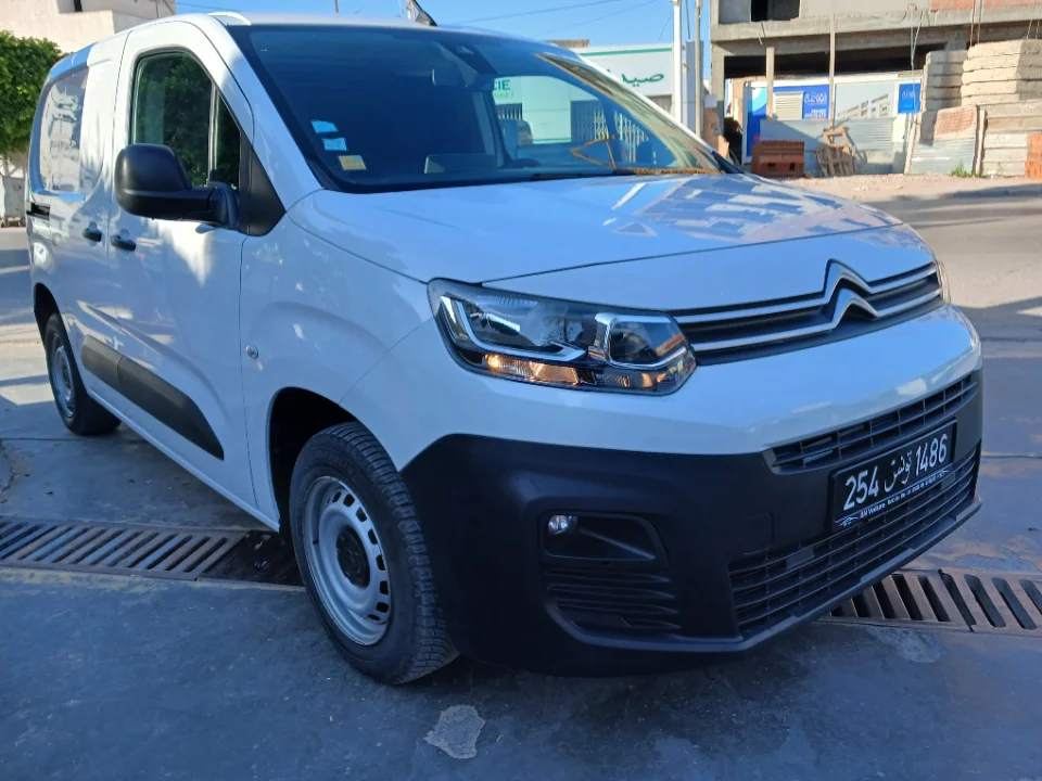 Citroen BERLINGO - Photo 9
