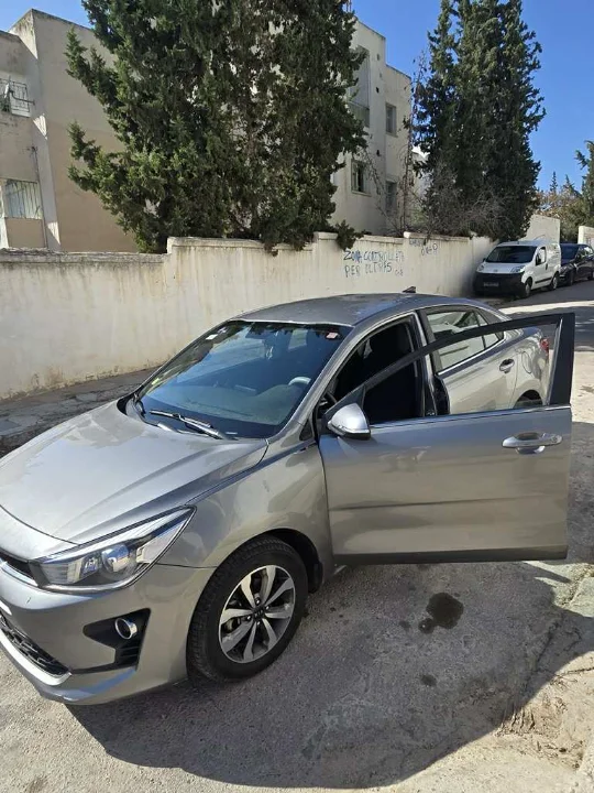 Kia RIO - Photo 5
