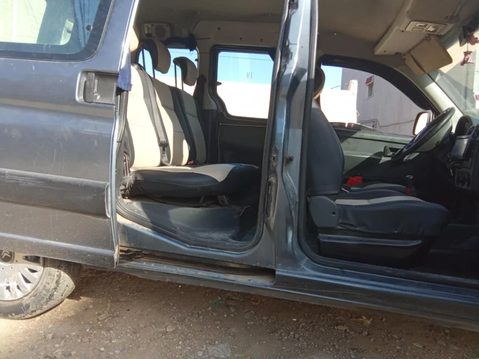 Citroen BERLINGO - Photo 8