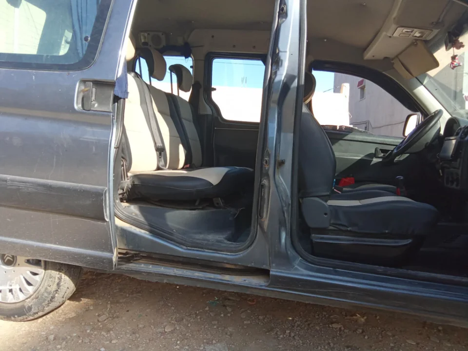 Citroen BERLINGO - Photo 2