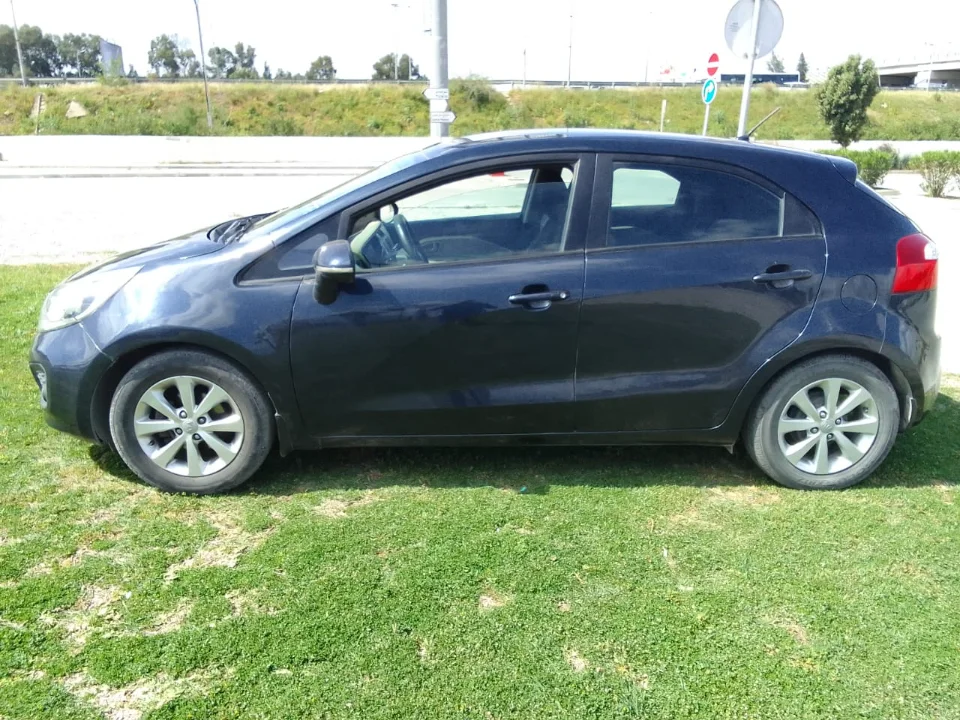 Kia RIO - Photo 6