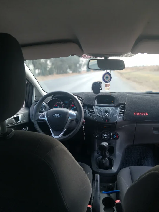 Ford FIESTA - Photo 3