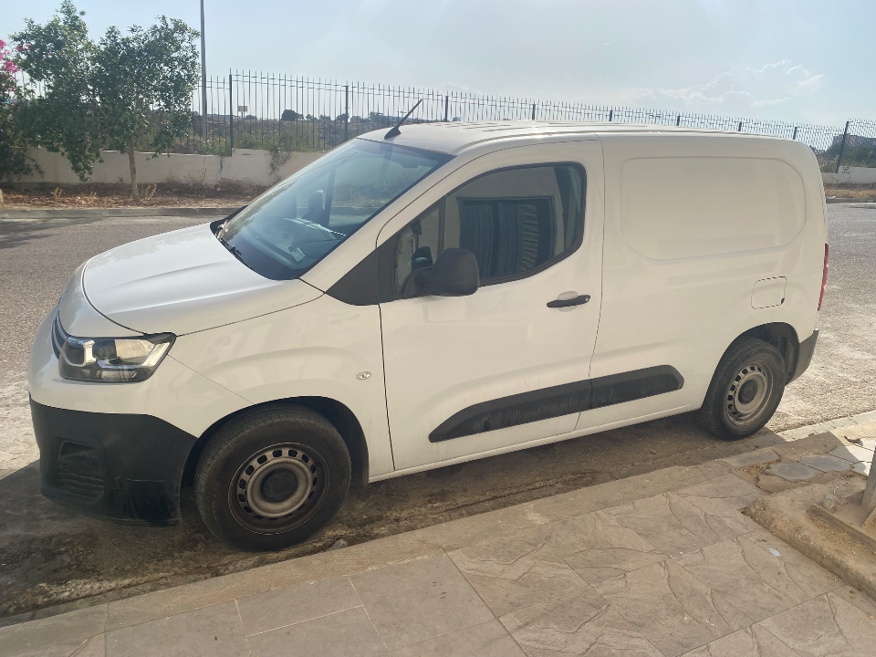 Citroen BERLINGO - Photo 10