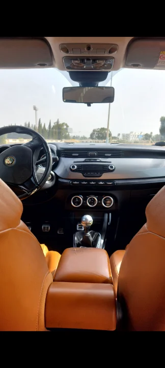 Alfa romeo GIULIETTA - Photo 5