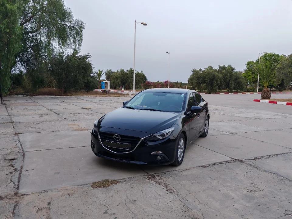 Mazda MAZDA3 - Photo 9