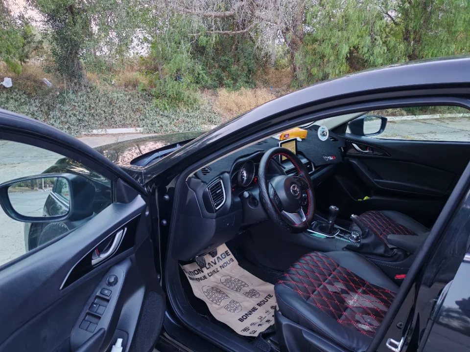 Mazda MAZDA3 - Photo 6