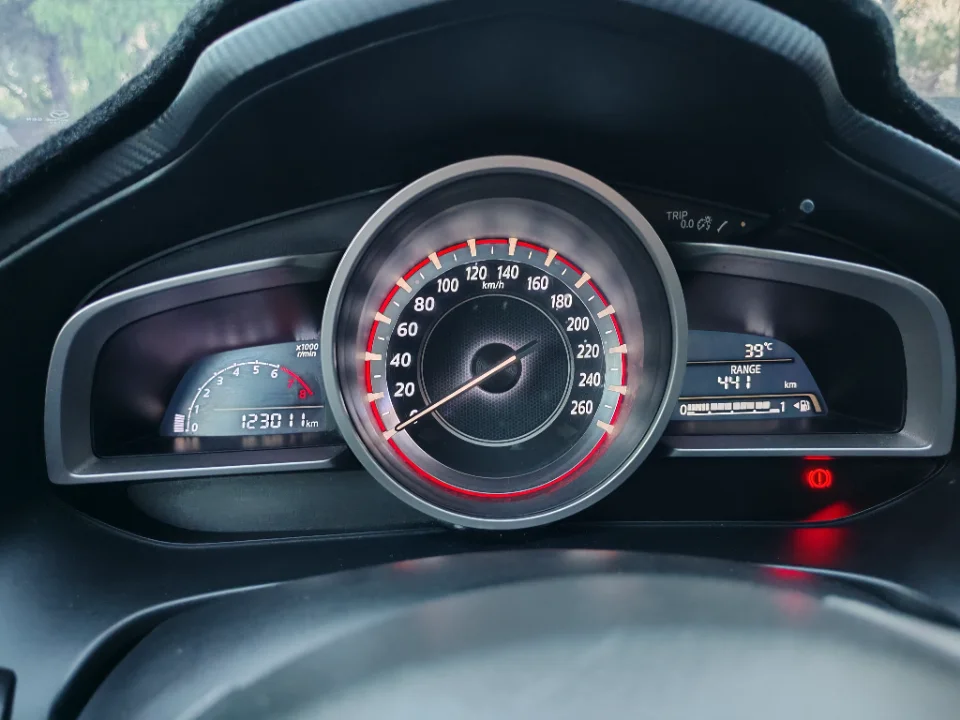 Mazda MAZDA3 - Photo 4