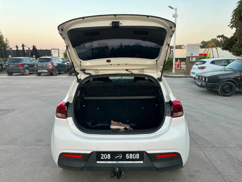 Kia RIO - Photo 5