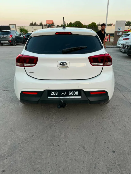 Kia RIO - Photo 3