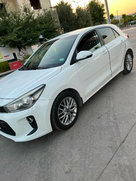 Kia RIO - Photo 2