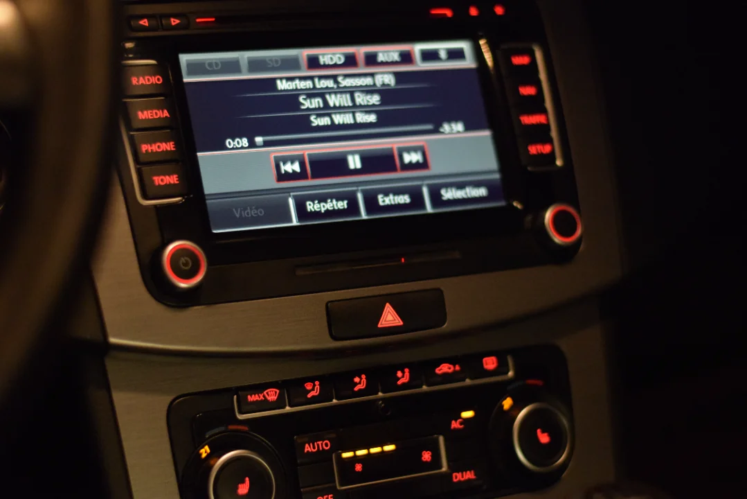 Volkswagen Passat - Photo 4