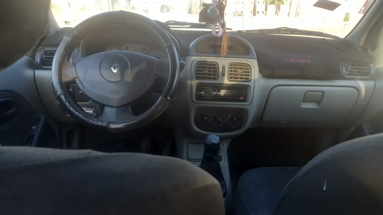 Renault Clio - Photo 2