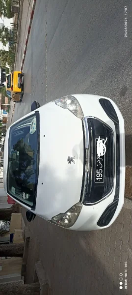 Peugeot 208 / 5cv /2018 Essence
