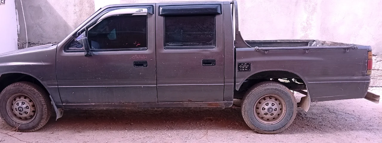 Isuzu TROOPER - Photo 3