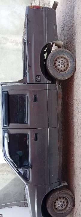Isuzu TROOPER - Photo 2