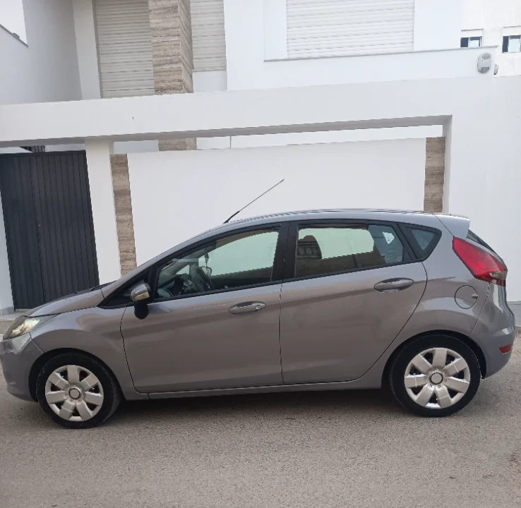 Ford FIESTA - Photo 7