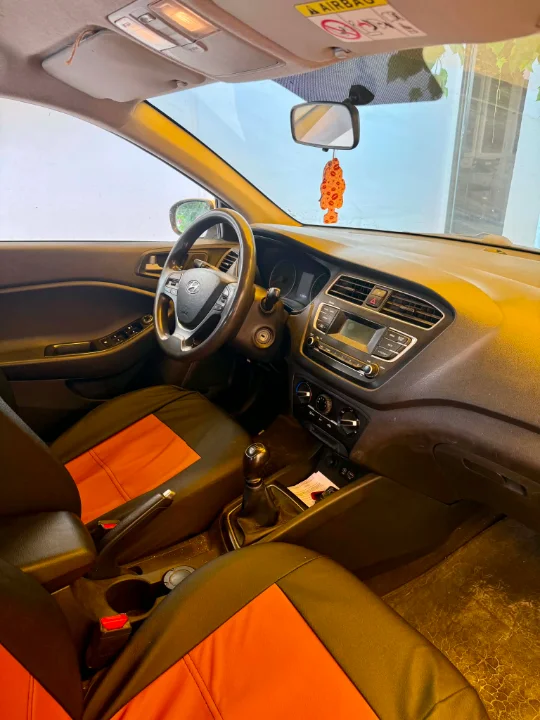 Hyundai I20 - Photo 3