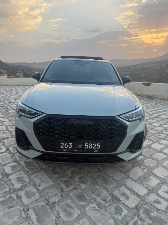 Audi Q3 - Photo 9