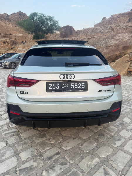 Audi Q3 - Photo 8