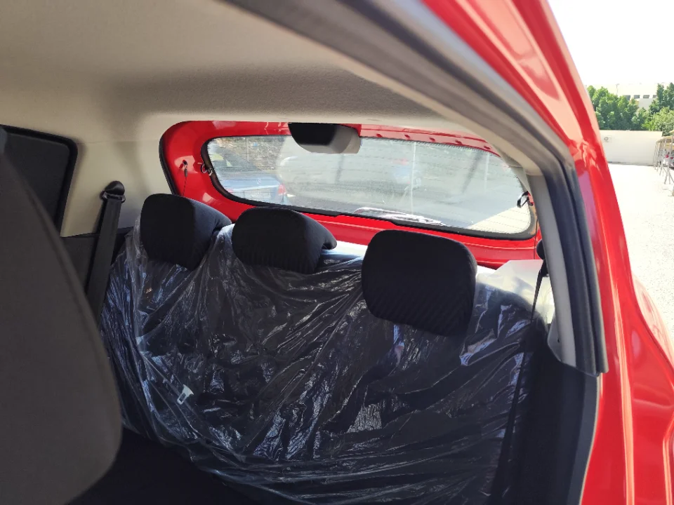 Mahindra KUV 100 - Photo 9