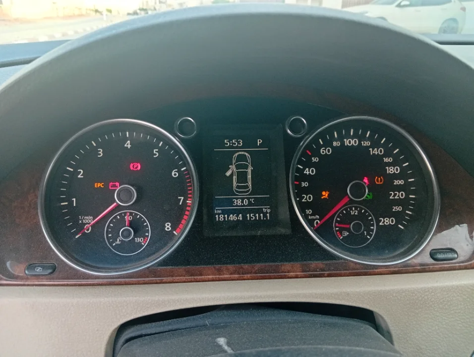 Volkswagen Passat CC - Photo 5