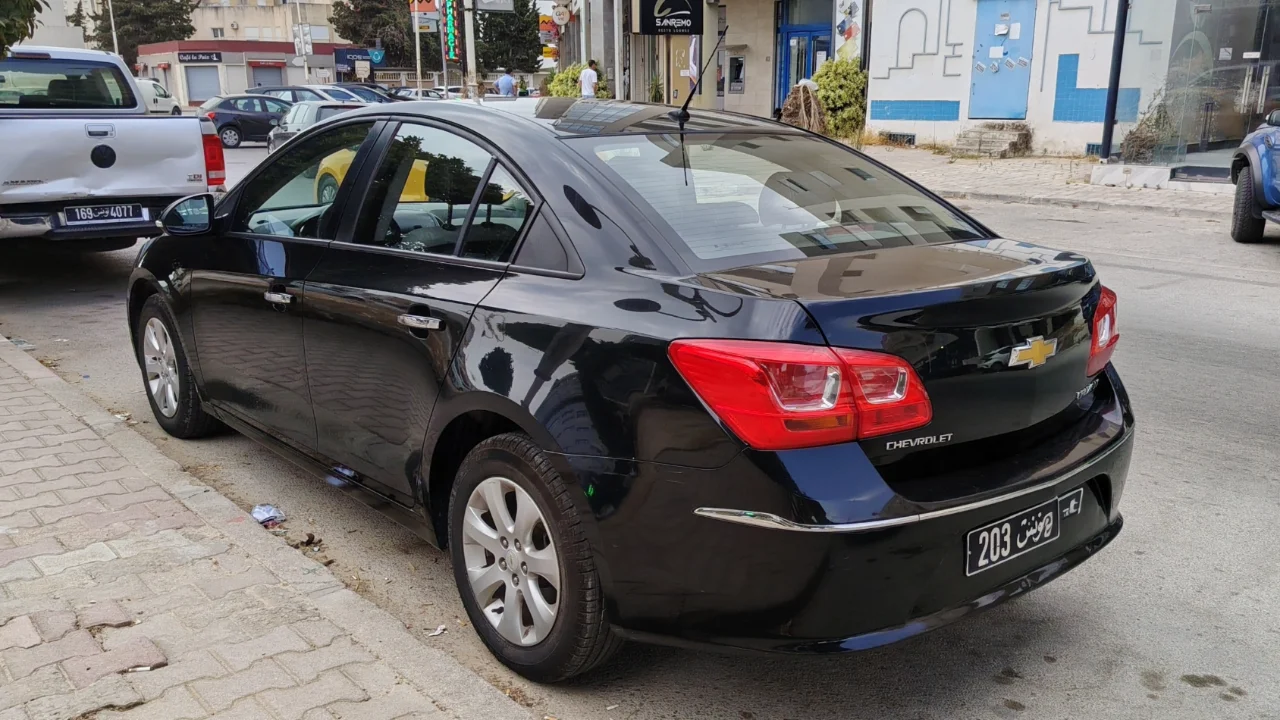 Chevrolet CRUZE - Photo 3