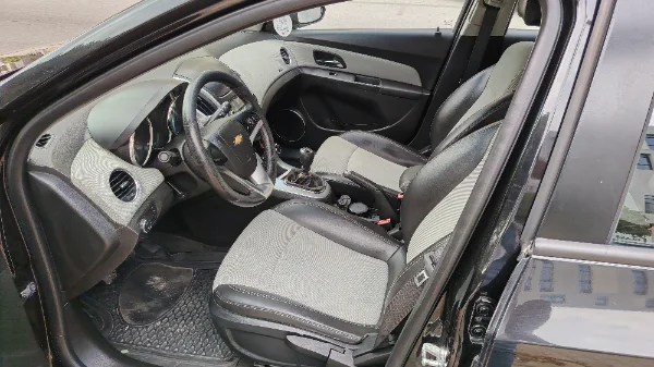 Chevrolet CRUZE - Photo 9