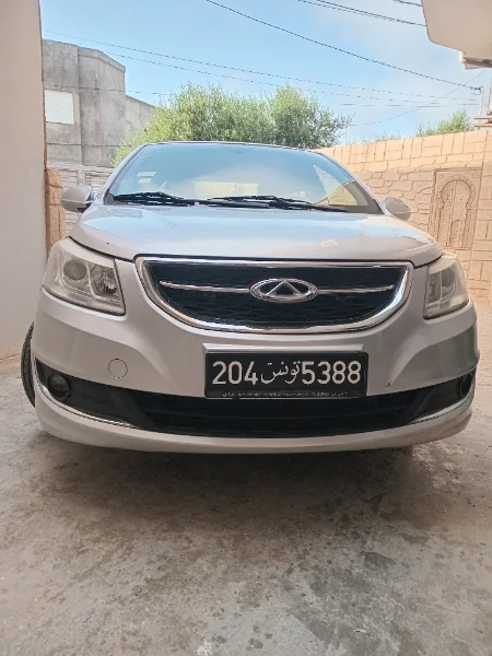 Chery E3  très bon état 