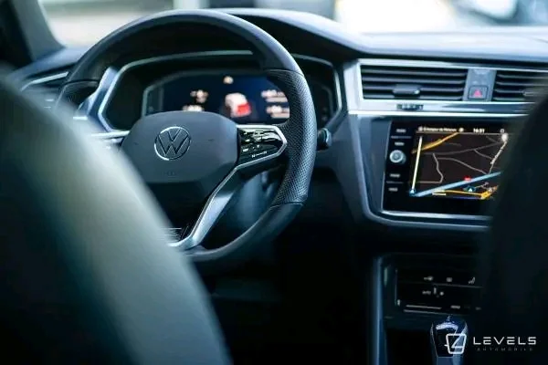 Volkswagen Tiguan - Photo 6