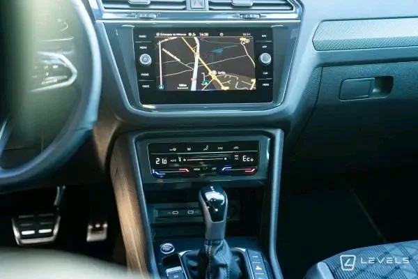 Volkswagen Tiguan - Photo 4