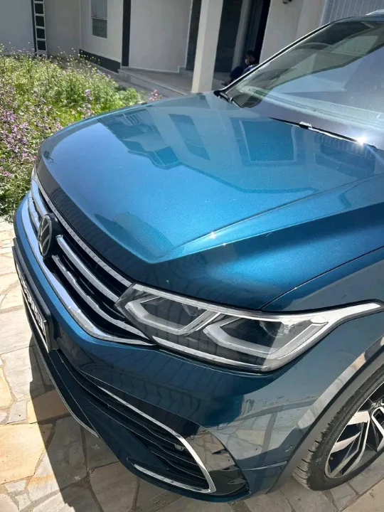 Volkswagen Tiguan - Photo 2
