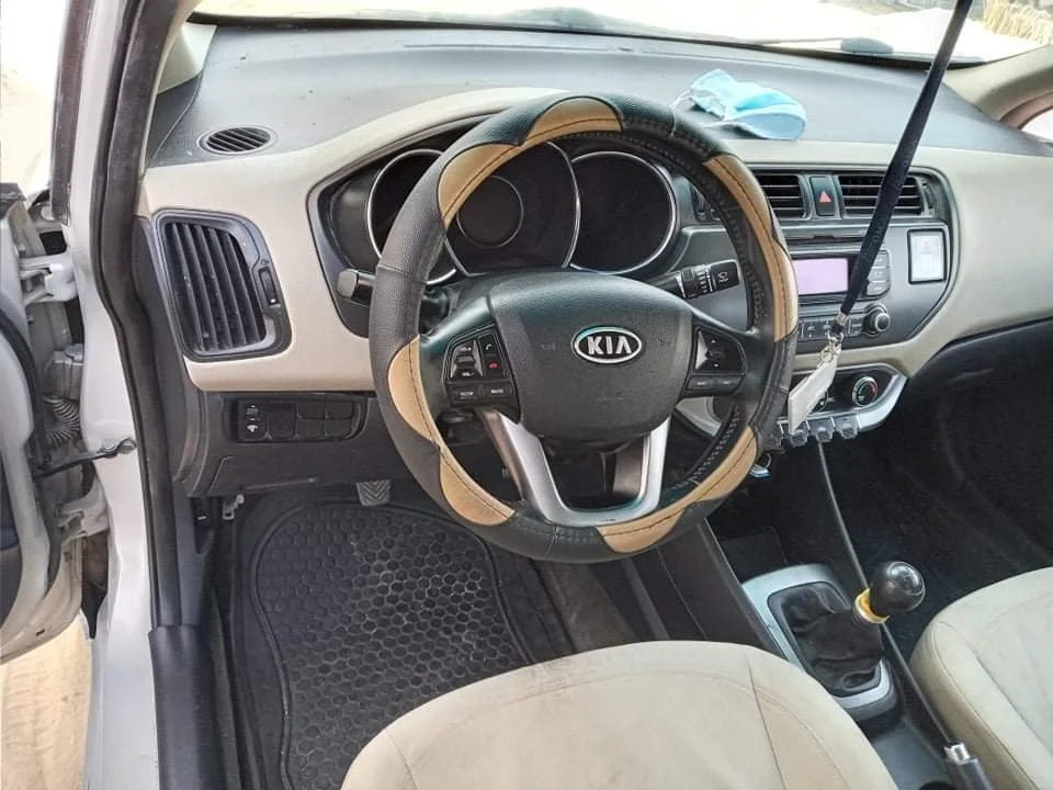 Kia RIO - Photo 3