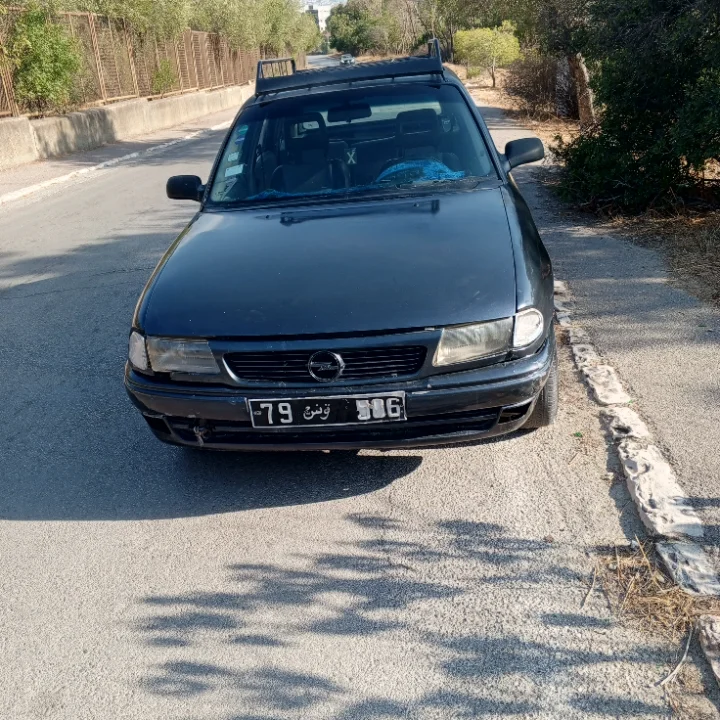 Opel Astra - Photo 11