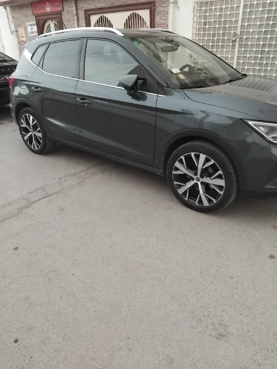 Seat Arona - Photo 3