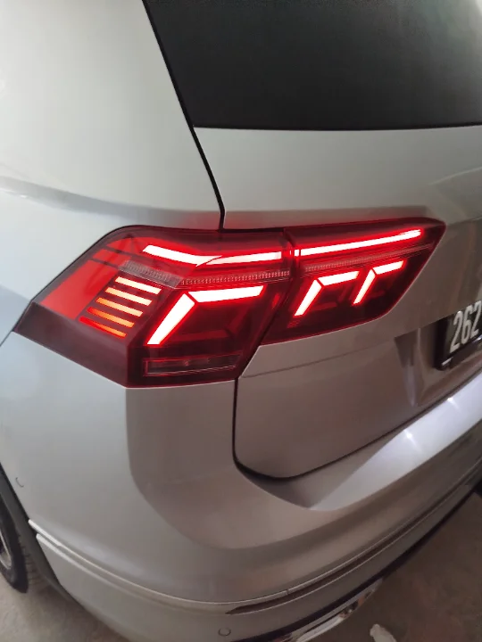 Volkswagen Tiguan - Photo 11
