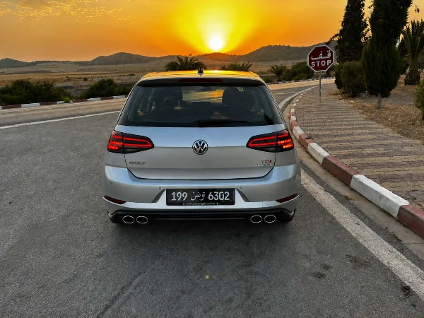 Volkswagen Golf - Photo 2