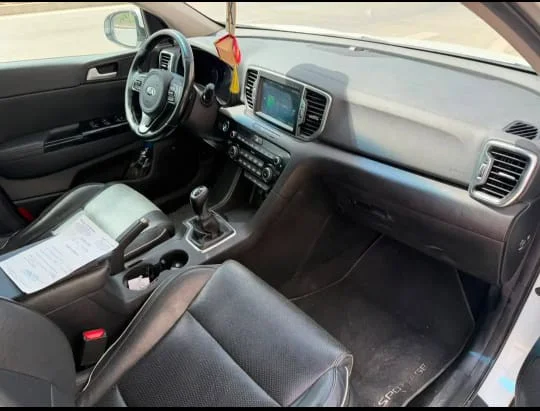 Kia SPORTAGE - Photo 2