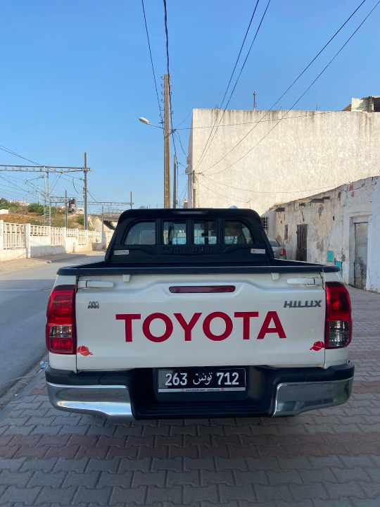 Toyota Hilux - Photo 5