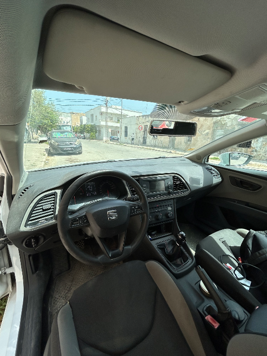 Seat Leon - Photo 5