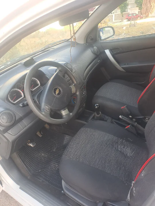 Chevrolet AVEO - Photo 6