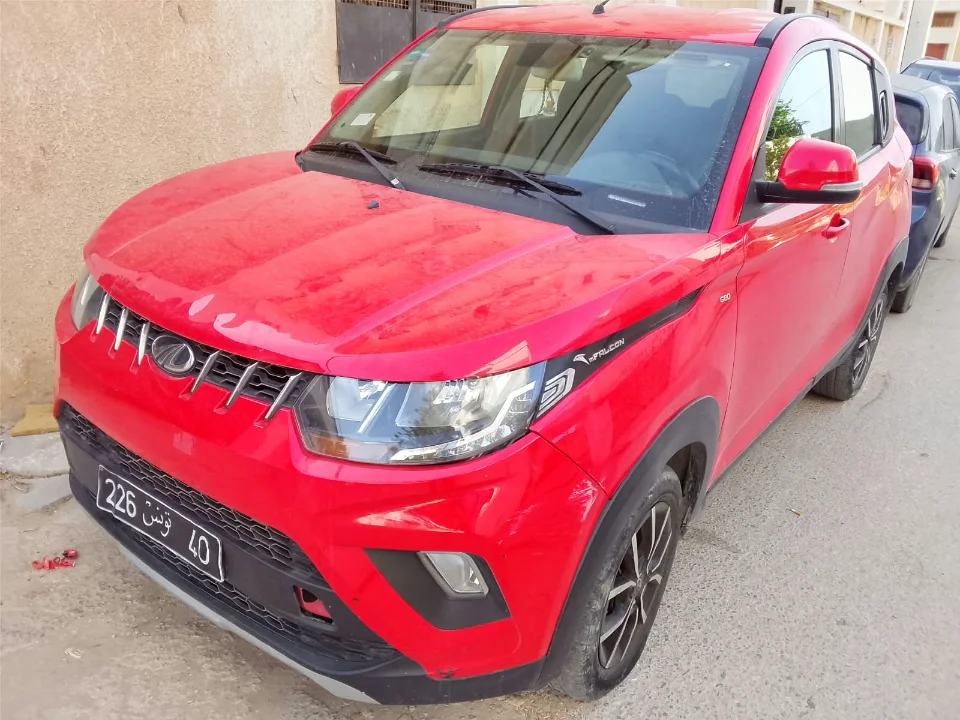 Mahindra KUV 100 - Photo 2
