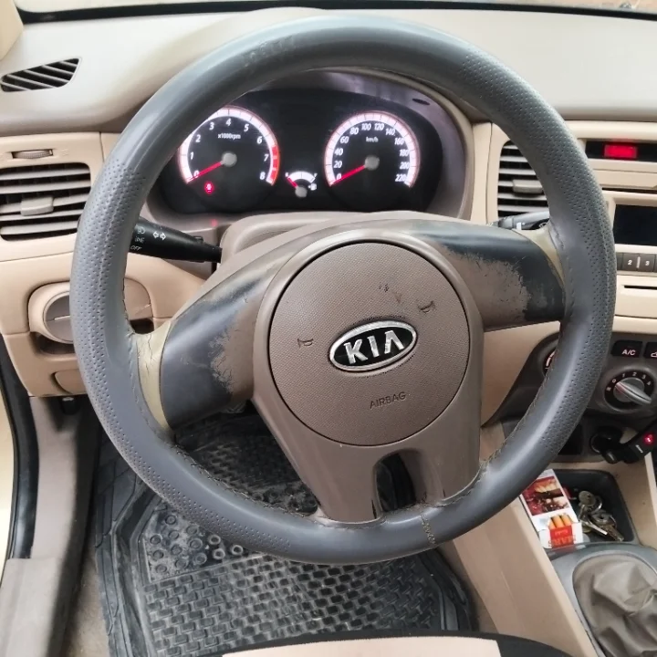 Kia RIO - Photo 5