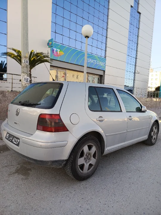 Volkswagen Golf 4 - Photo 2
