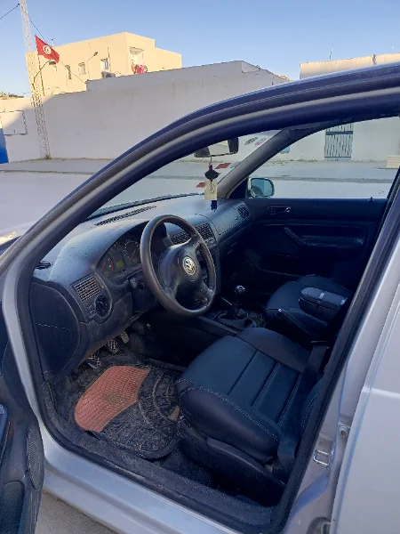 Volkswagen Golf 4 - Photo 4